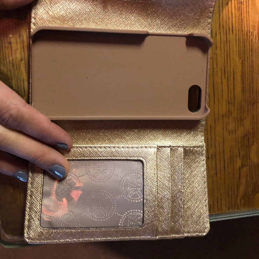 Michael Kors mini wallet and iPhone 5s holder - Picture 2 of 4